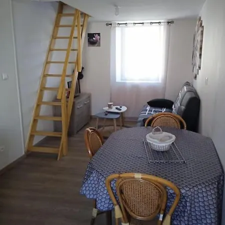 Maison Pour 2 A 4 Personnes Brassac-les-Mines Exterior foto